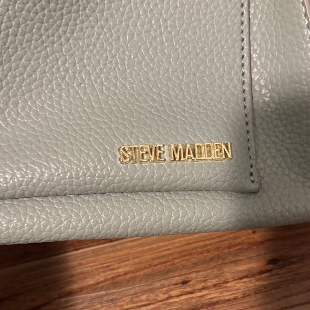 Steve Madden Mint Shoulder Bag with Floral Accent​ - Picture 2 of 3